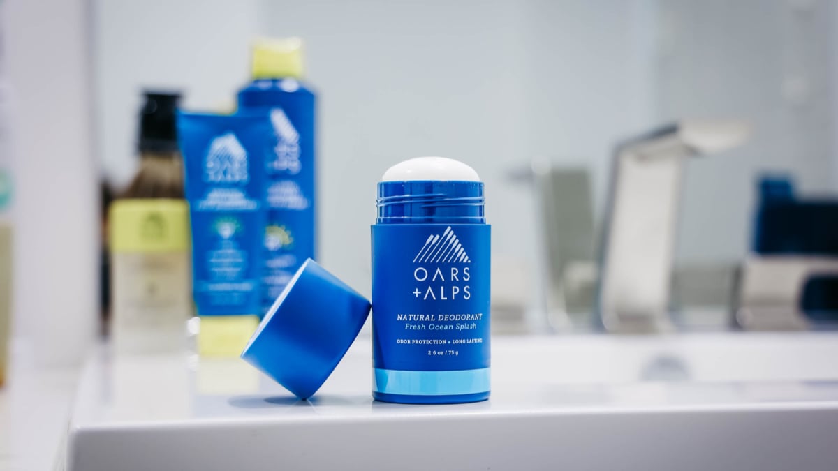 Deodorant That Doesnt Stain Clothes Oars Alps Natural Deodorant Fresh Ocean Splash on Counter