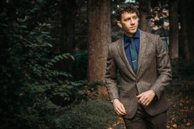 2020/10/model-in-brown-english-wool-JCrew-Ludlow-unstructured-suit.jpg