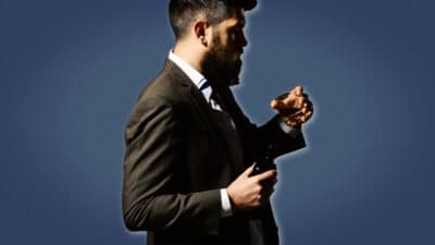 2021/01/What-does-scotch-taste-like-Bearded-man-about-to-take-a-sip-of-whisky.jpg